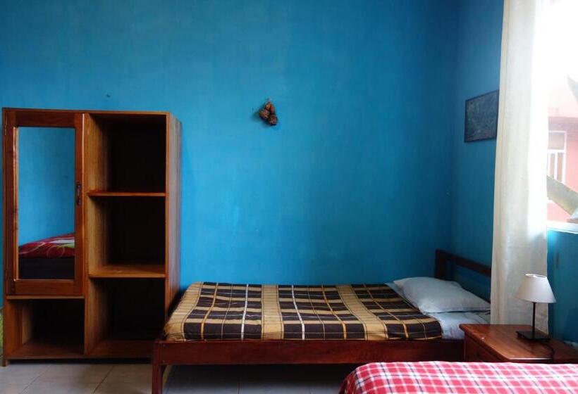 Номер Стандарт Трехместный, Hostal Tena ñaui