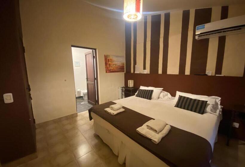 اتاق استاندارد, Las Chirimoyas