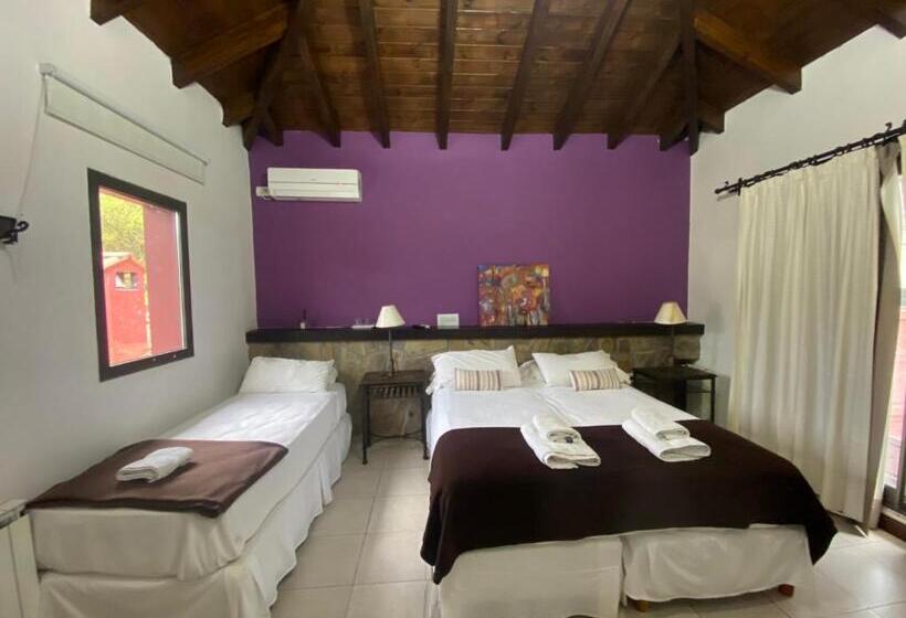 اتاق استاندارد سه نفره, Las Chirimoyas