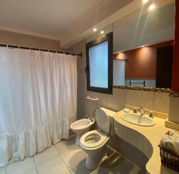 اتاق استاندارد سه نفره, Las Chirimoyas