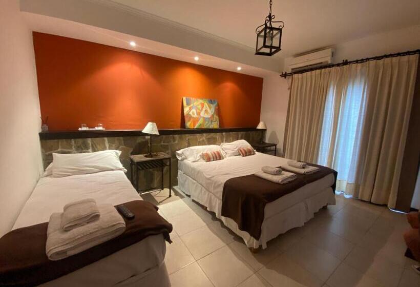 اتاق استاندارد سه نفره, Las Chirimoyas