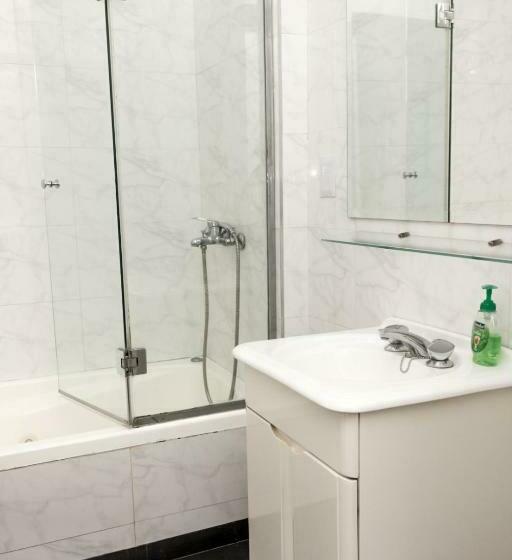 اتاق سوپریور, Optimus Ba