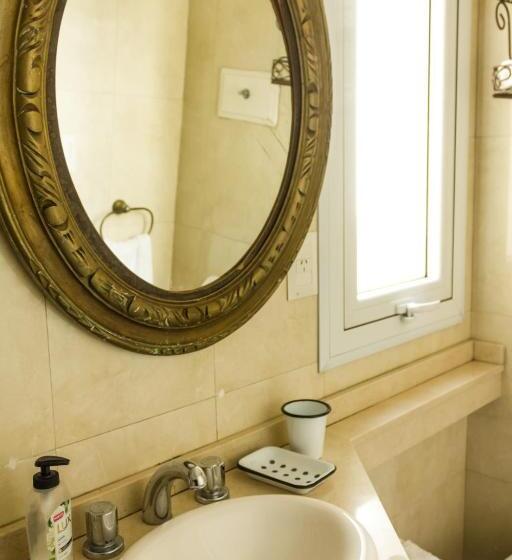 اتاق سوپریور, Optimus Ba