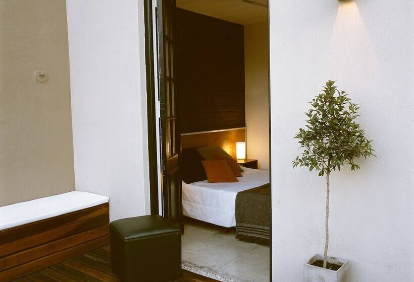 اتاق استاندارد با سرویس بهداشتی مشترک, Hostel Carlos Gardel