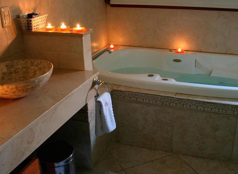 豪华房间带漩涡浴缸, Aeropuerto Ezeiza Casa De Mr