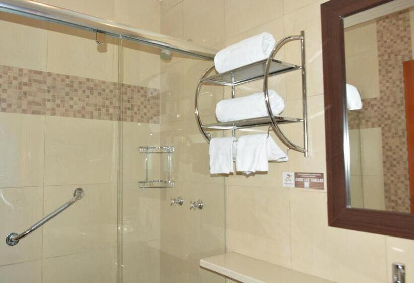 חדר סטנדרט לארבעה, Alejandrina