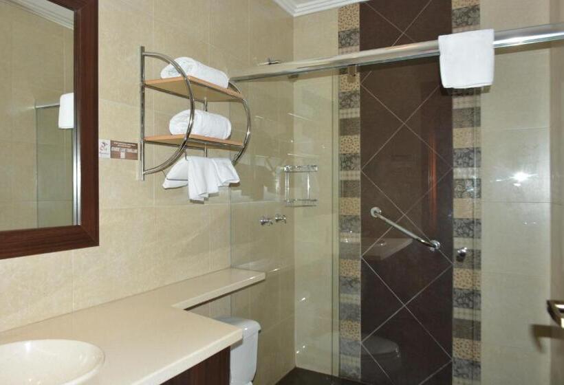 חדר סטנדרט לארבעה, Alejandrina