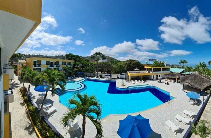 اتاق استاندارد سه نفره, Club Del Sol