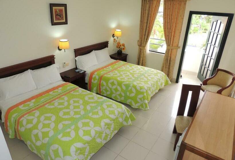 اتاق استاندارد سه نفره, Club Del Sol