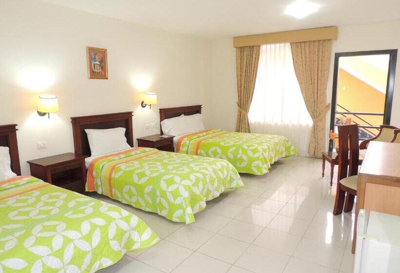 اتاق استاندارد چهار تخته, Club Del Sol