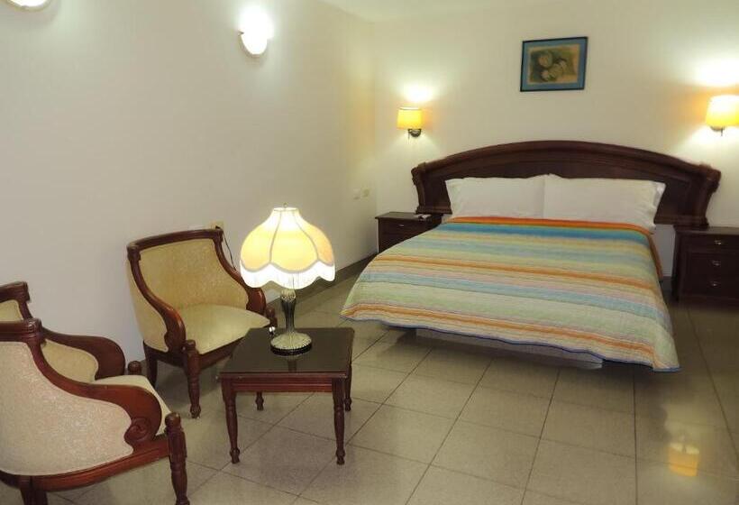 اتاق استاندارد, Club Del Sol