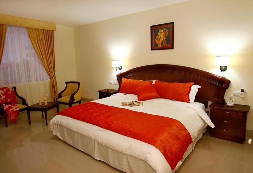 سوییت لوکس, Club Del Sol