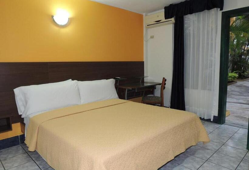 اتاق استاندارد, Club Del Sol