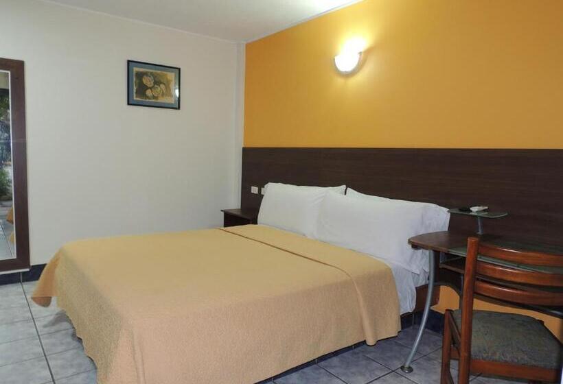 اتاق استاندارد, Club Del Sol