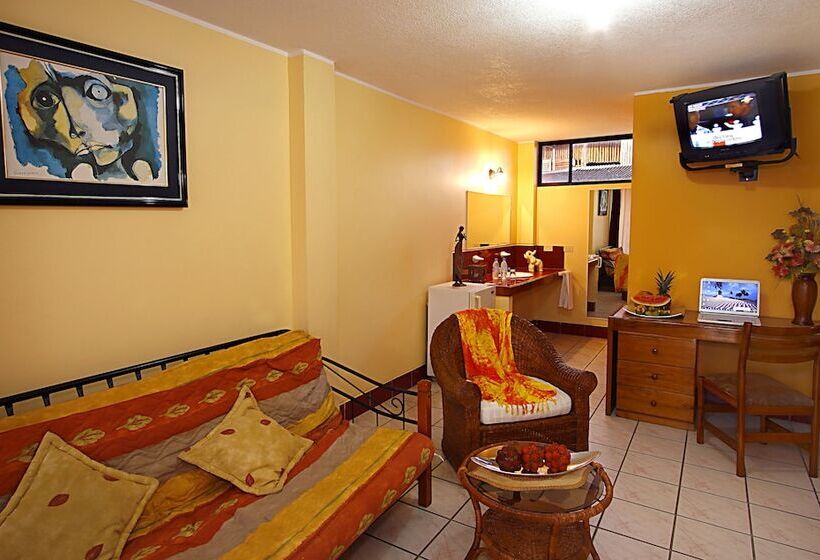 اتاق استاندارد, Club Del Sol