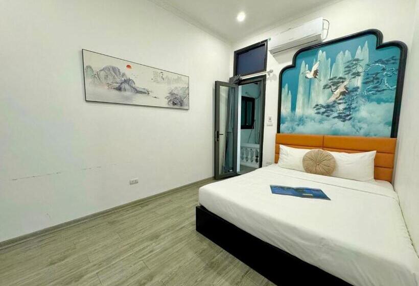 اتاق لوکس, Hanoi Elpis
