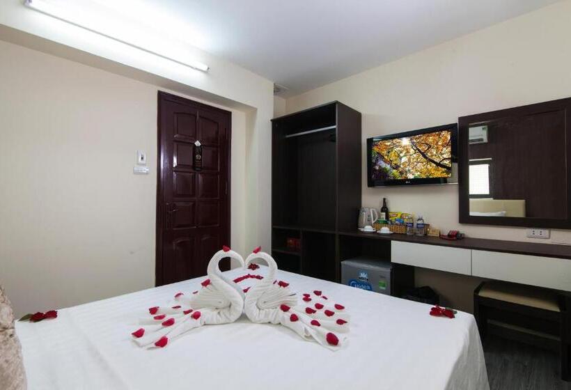 Standard room with outdoor bath, Hanoi Elpis