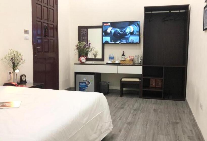 اتاق لوکس, Hanoi Elpis