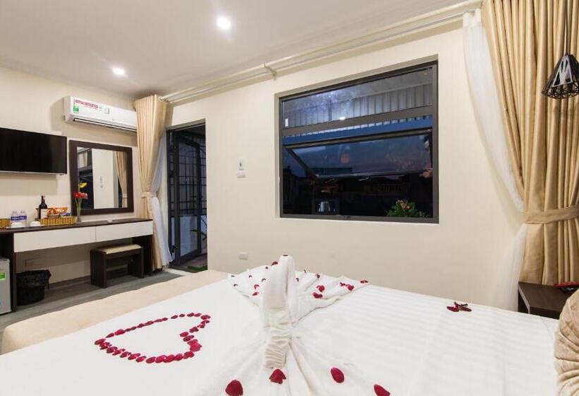 سوییت جونیور با بالکن, Hanoi Elpis