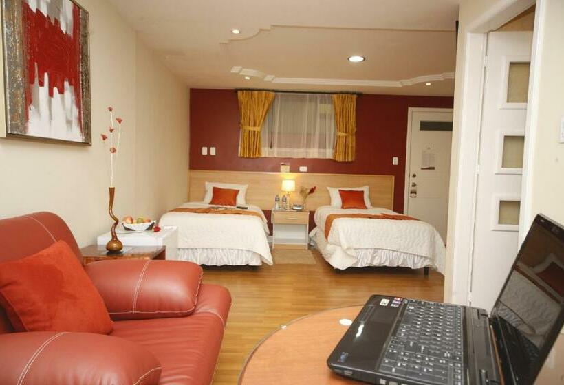 Standard Szoba, Kuna