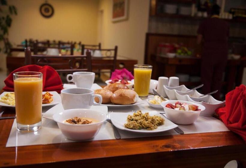 Superior Szoba Pezsgőfürdővel, Kuna