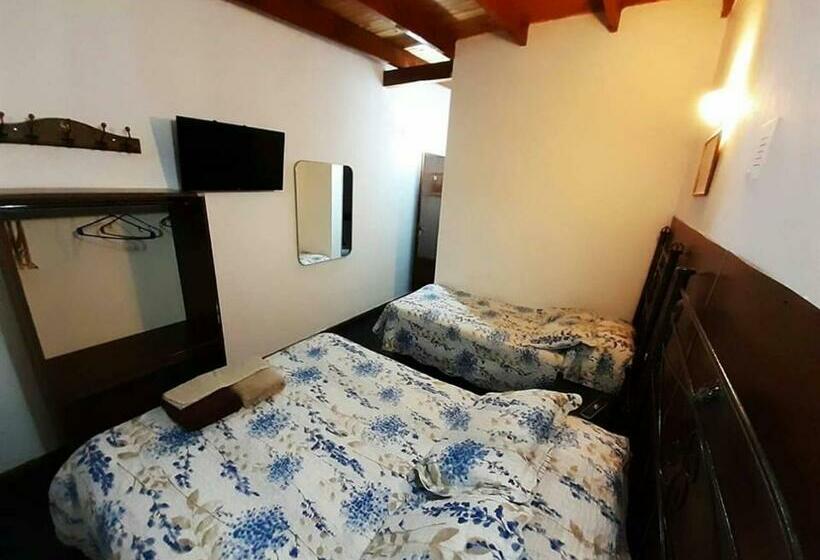 Standardzimmer, Mitre