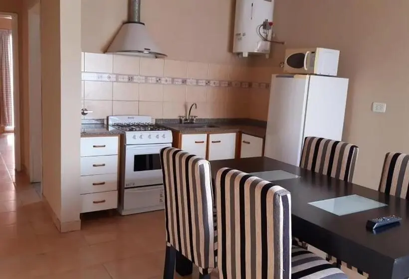 Huoneisto 1 Makuuhuone Pohjakerros, Mitre