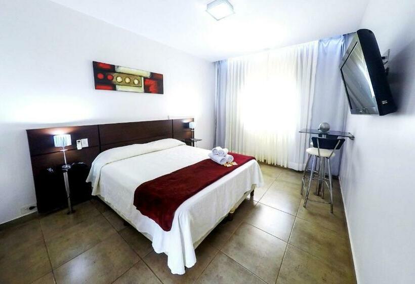 חדר פרמיום, Oaky