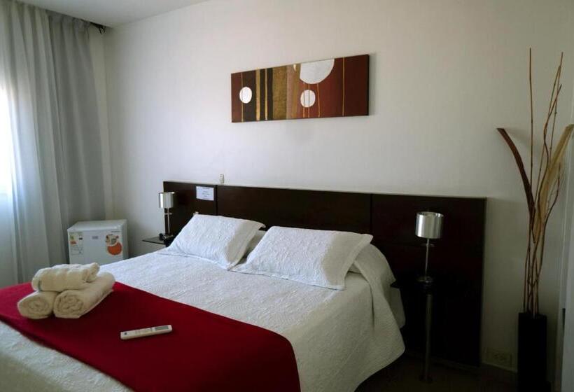 חדר פרמיום, Oaky