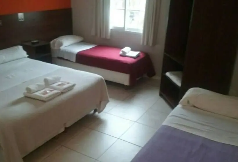 4 Bett Standardzimmer, Queguay