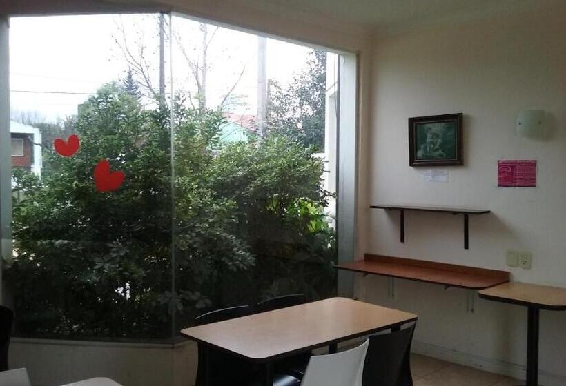 スタンダード４人部屋, Queguay