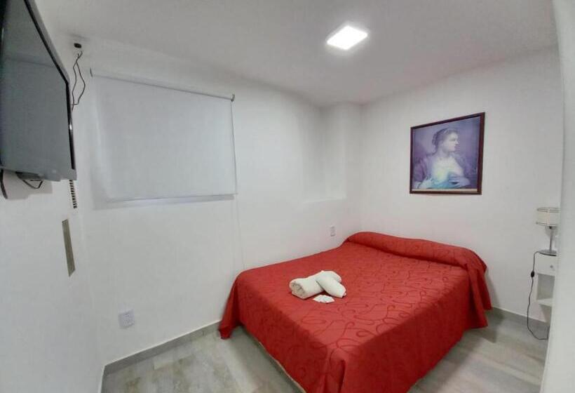 اتاق استاندارد سه نفره, San Carlos