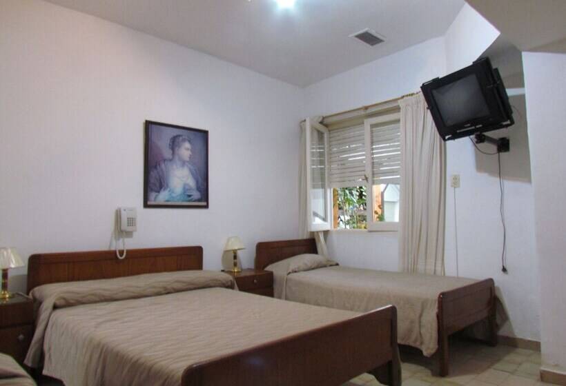 اتاق استاندارد چهار تخته, San Carlos