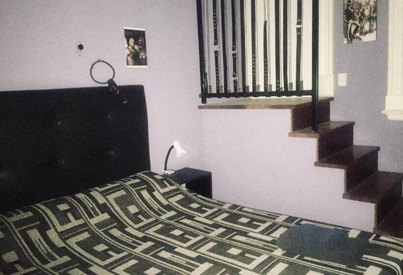 اتاق استاندارد با سرویس بهداشتی مشترک, Lgy Bed & Breakfast Only Men