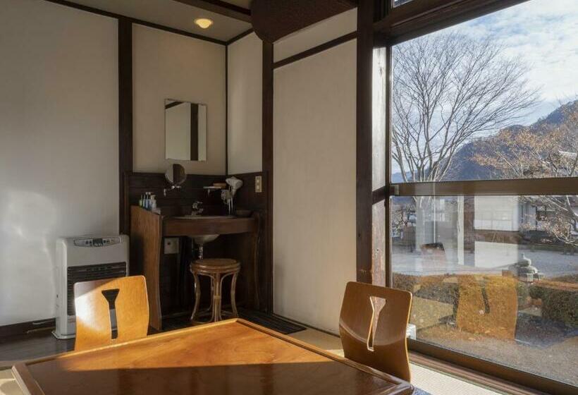 Camera Standard Bagno Condiviso, Shojuen