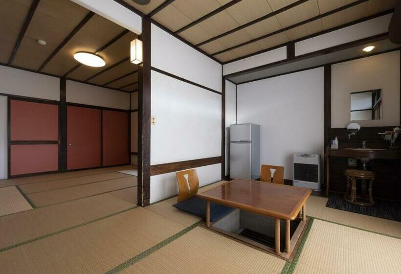 Camera Standard Bagno Condiviso, Shojuen