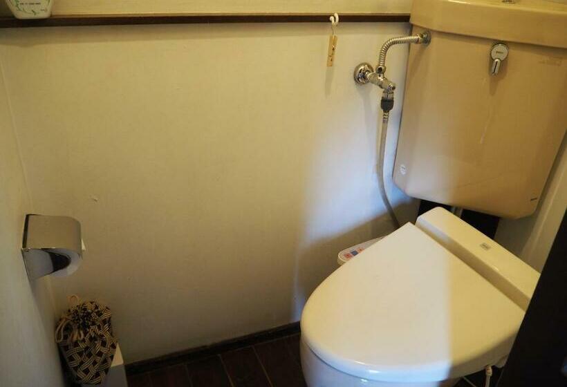 Camera Standard Bagno Condiviso, Shojuen