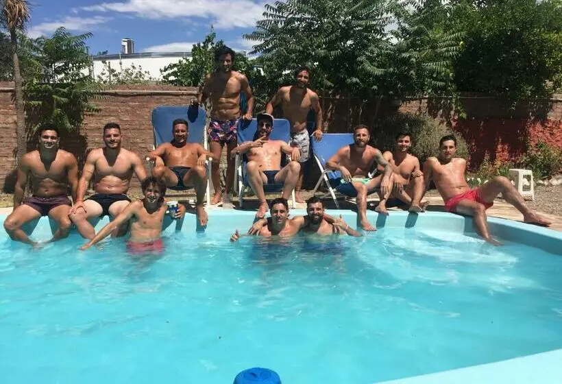 ルームシェアのワンベッド, Shanti Hostel