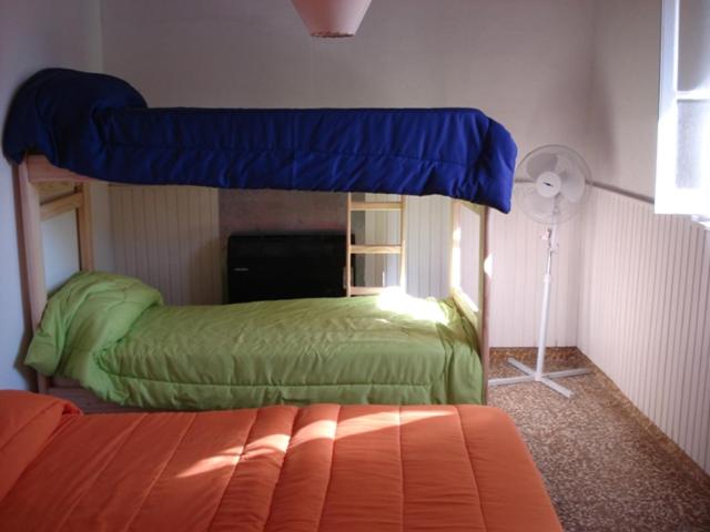 חדר סטנדרטי לארבעה עם חדר אמבטיה משותף, Shanti Hostel