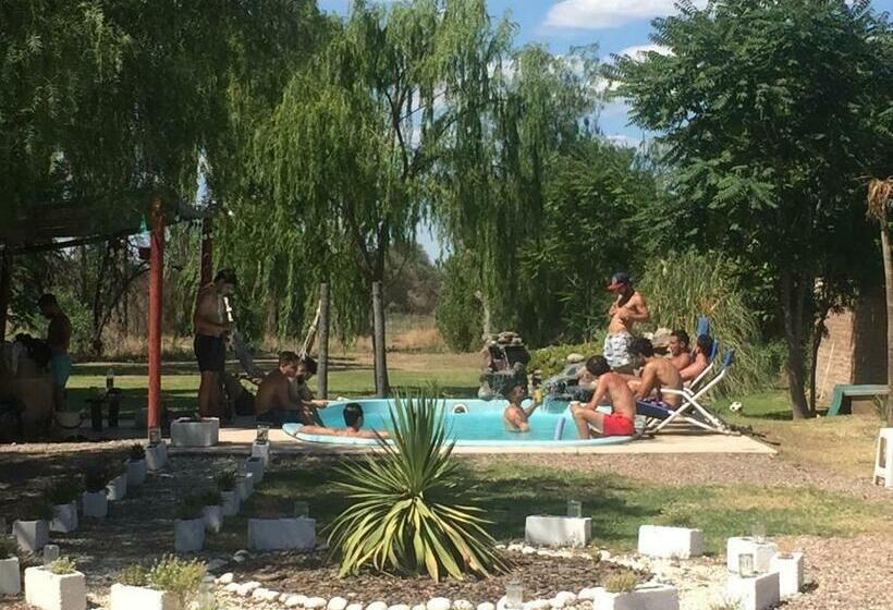 تختخواب در اتاق مشترک, Shanti Hostel