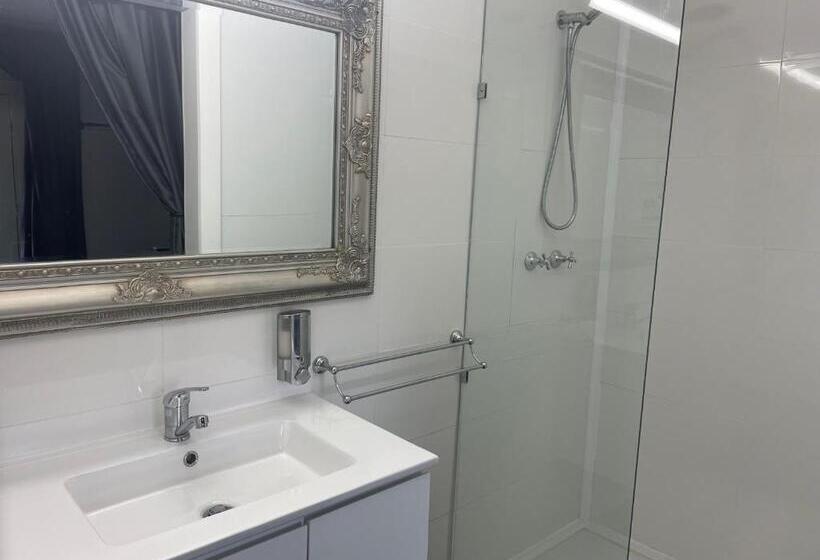 اتاق لوکس, Cypress Bnb