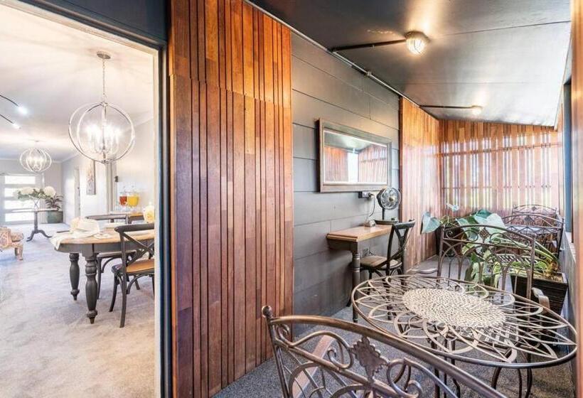 اتاق استاندارد با تراس, Cypress Bnb