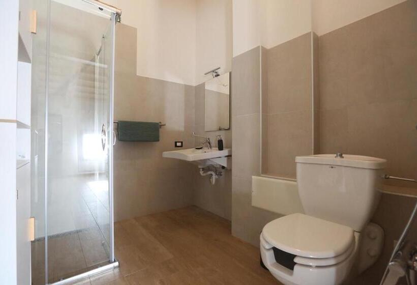 شقة غرفة واحدة, Residence Superstar