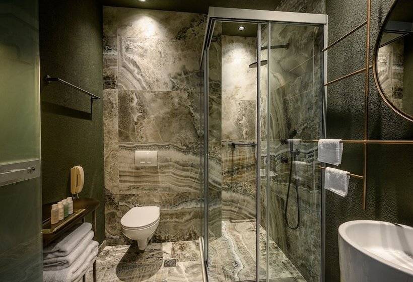 スタンダードルーム, Pagopoieion Suites