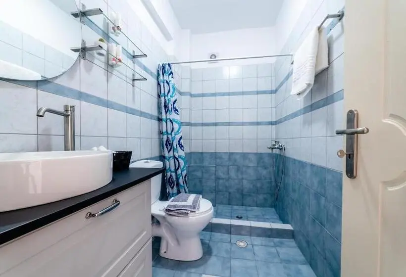 Studio Standard avec Balcon, Azzurro