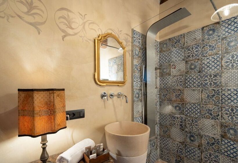 سوئیت پرزیدنت, Casaforte La Bastide