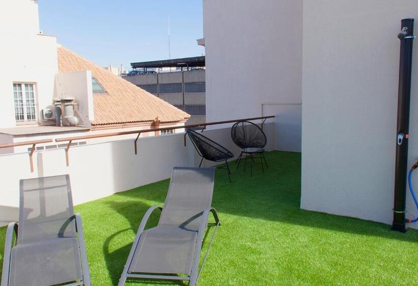 استودیو استاندارد با تراس, Apartamentos Nono By Charming Stay