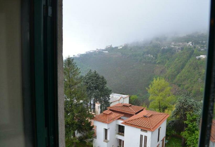 غرفة إقتصادية, Palazzo Della Marra