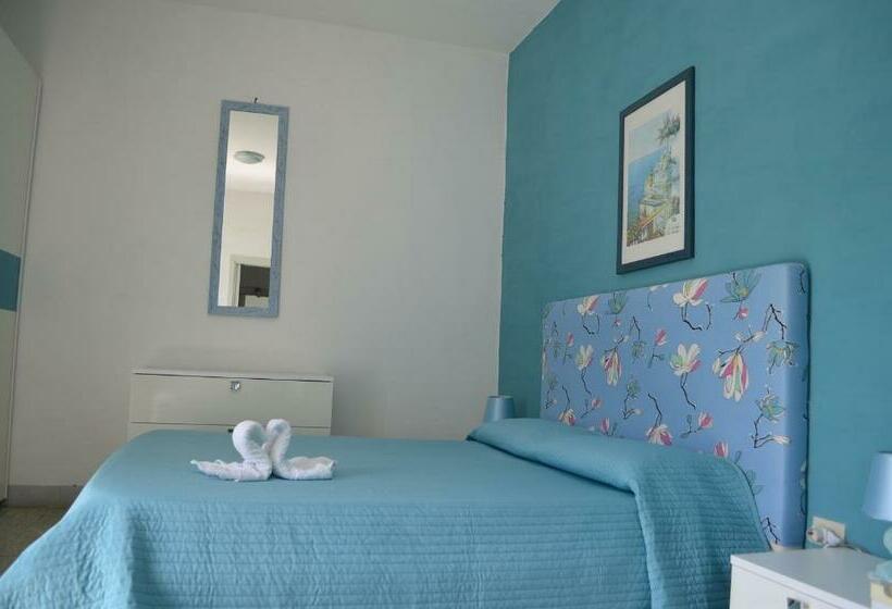 غرفة قياسية مطلّة علي الحديقة, Palazzo Della Marra