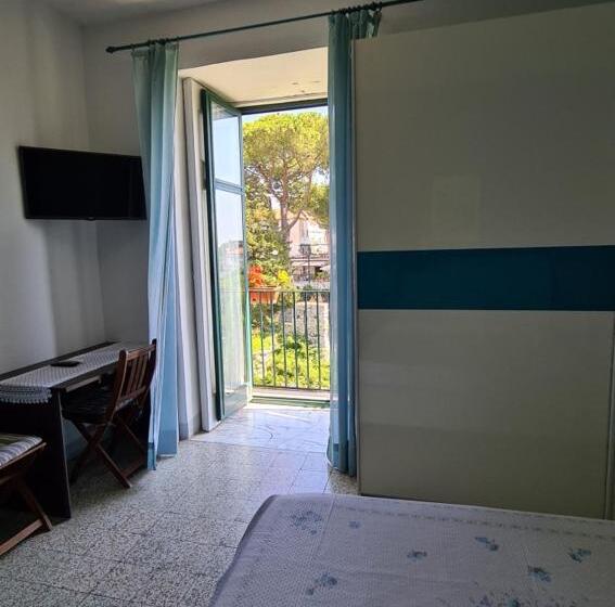 غرفة قياسية مطلّة علي الحديقة, Palazzo Della Marra